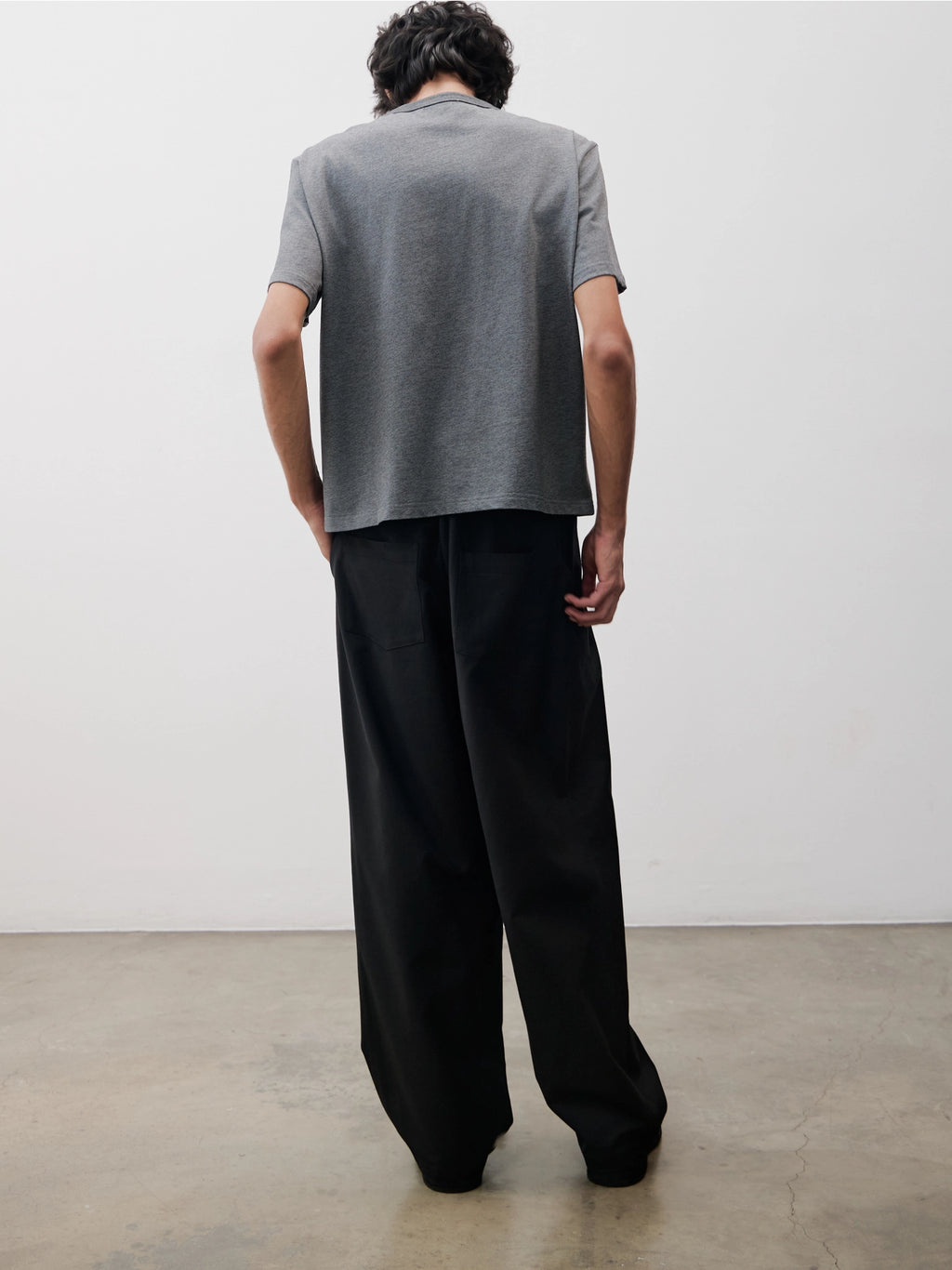 T-Shirt Common Market Garrett charcoal