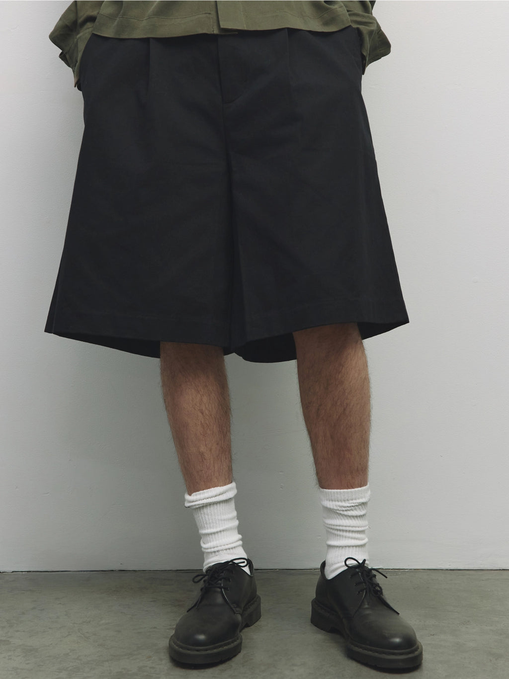Short Common Market Willis black