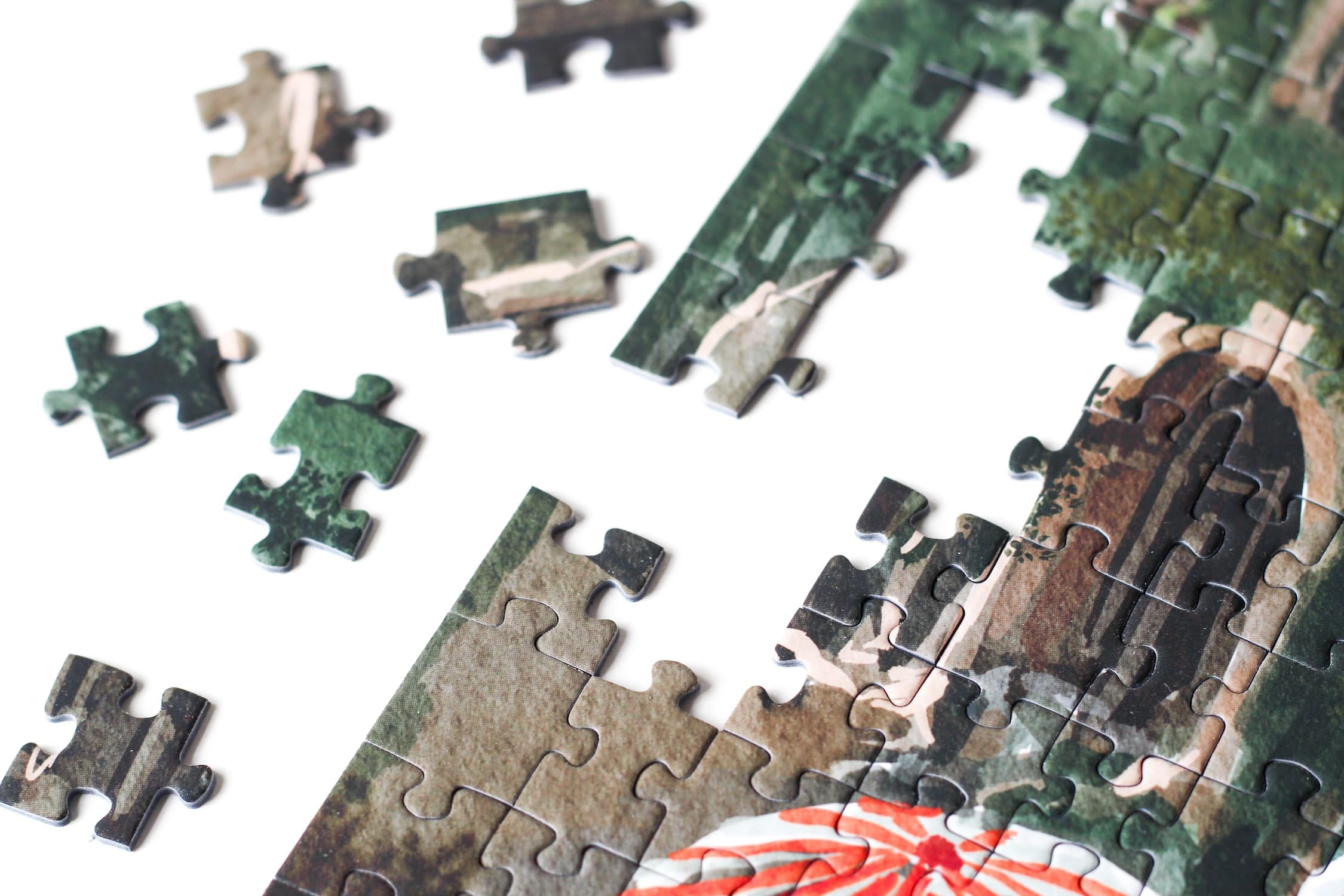 Puzzle Piecely Secret Villa medium